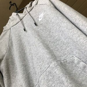 Women’s Grey Nike Hoodie☁️